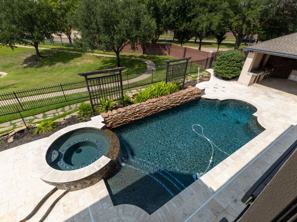 17522 Redleaf Hollow Lane, Houston TX 77095