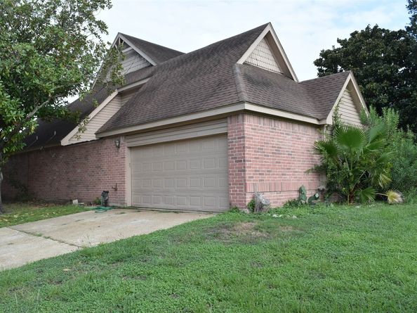 8018 Via Bella Drive, Houston TX 77083