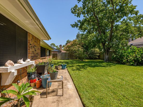 15718 Havenhurst Drive, Houston TX 77059