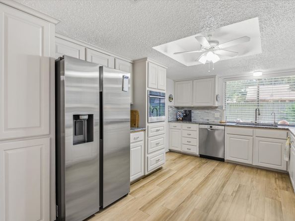 15718 Havenhurst Drive, Houston TX 77059