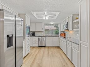15718 Havenhurst Drive, Houston TX 77059