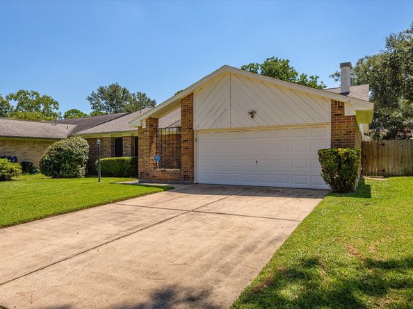 15718 Havenhurst Drive, Houston TX 77059