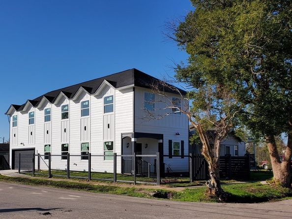 2615 Campbell Street, Houston TX 77026