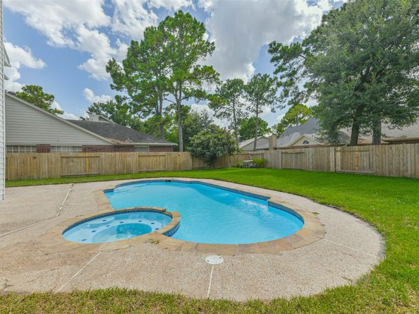 7719 Woodlett Court, Houston TX 77095