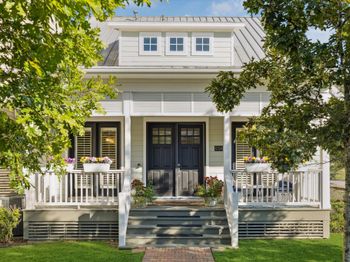 8724 Emnora Lane