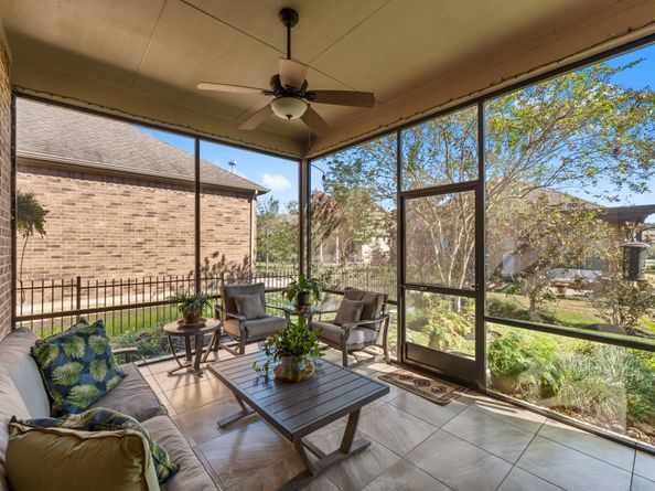 253 Palomino Court, The Woodlands TX 77382