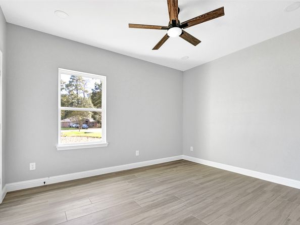 2431 Forum Ct, New Caney TX 77357