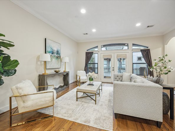 937 W 21st Street, Houston TX 77008