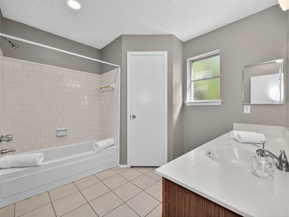 9611 Thistle Trail Drive, Houston TX 77070