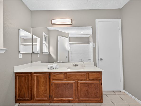 9611 Thistle Trail Drive, Houston TX 77070