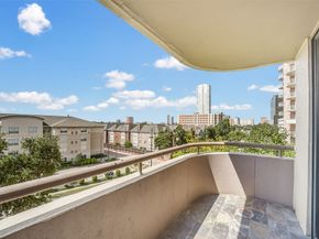 3525 Sage Road 515, Houston TX 77056