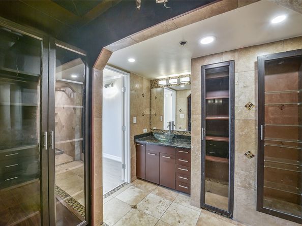 3525 Sage Road 515, Houston TX 77056