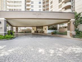 3525 Sage Road 515, Houston TX 77056