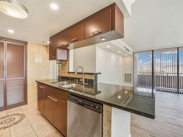 3525 Sage Road 515, Houston TX 77056