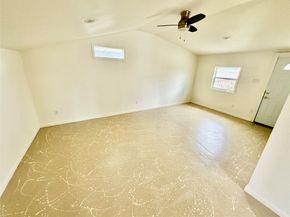 4109 Edison Street, Houston TX 77009