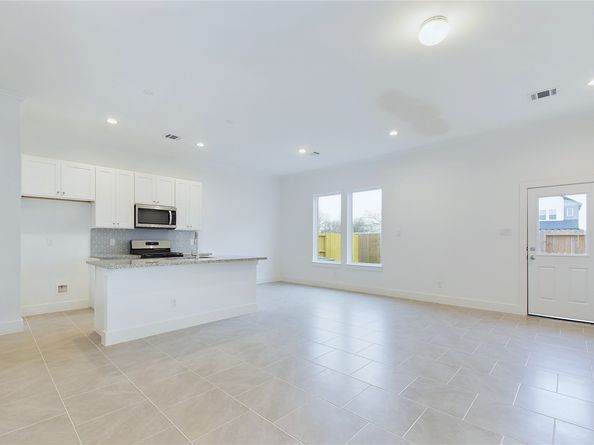 6404 Pregonero Lane, Houston TX 77048