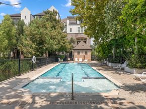 2032 S Fannin Station S, Houston TX 77045