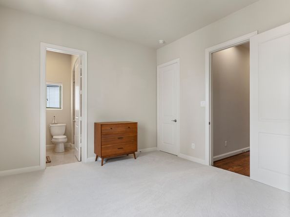 2032 S Fannin Station S, Houston TX 77045