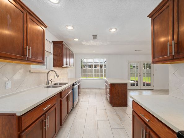 10907 Sageleaf Lane, Houston TX 77089