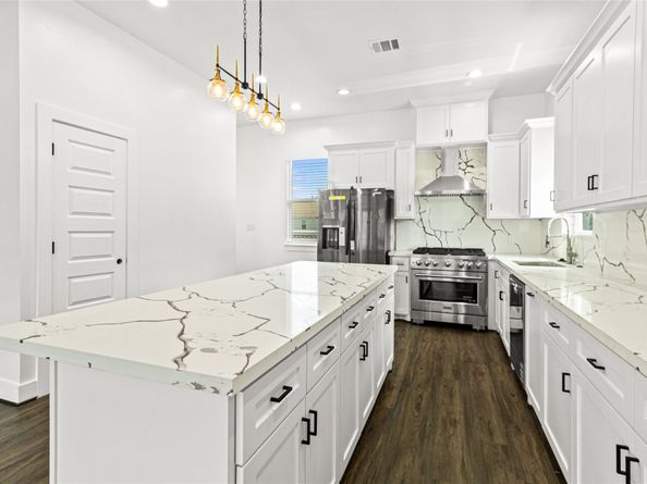2202 Hoskins Drive, Houston TX 77080