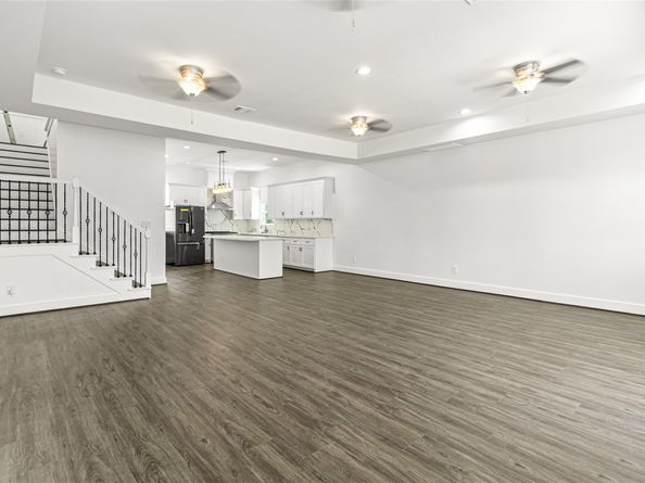 2202 Hoskins Drive, Houston TX 77080