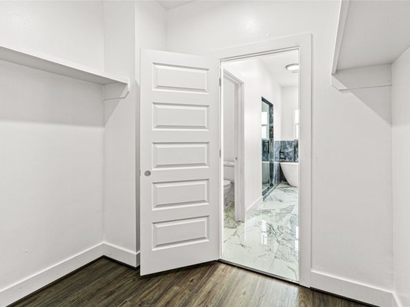 2202 Hoskins Drive, Houston TX 77080