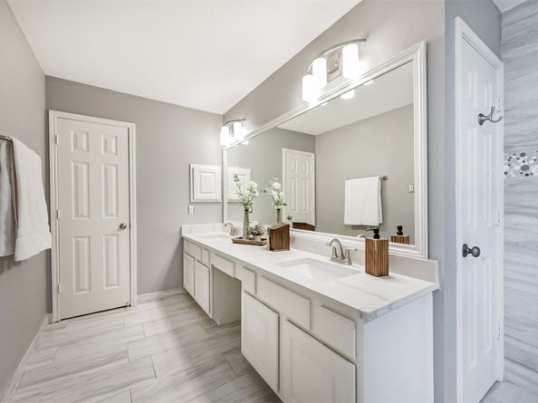 12902 Chalfield Circle, Houston TX 77044