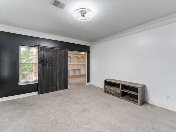 8438 Darlington Drive, Houston TX 77028