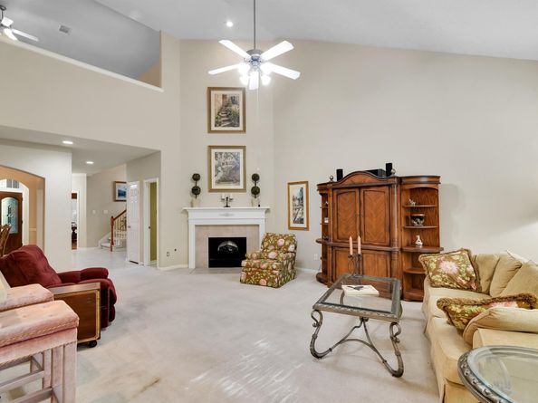 10 Clarewood Court, The Woodlands TX 77385