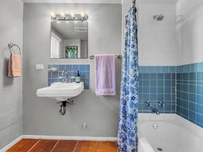 2608 Hopkins Street, Houston TX 77006