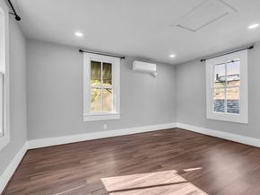 2608 Hopkins Street, Houston TX 77006