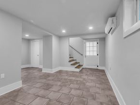 2608 Hopkins Street, Houston TX 77006