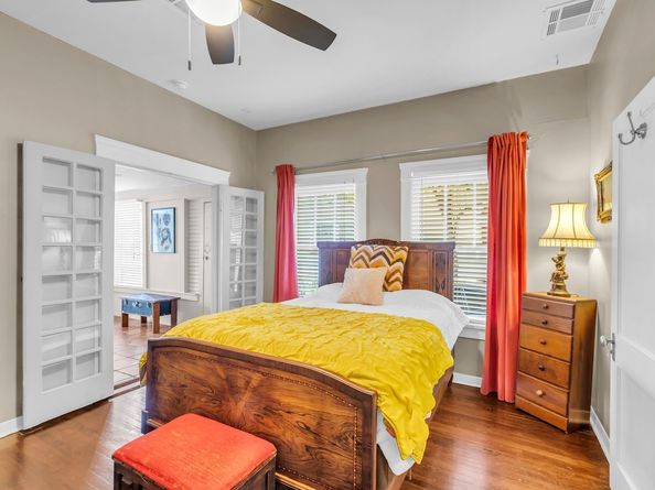 2608 Hopkins Street, Houston TX 77006