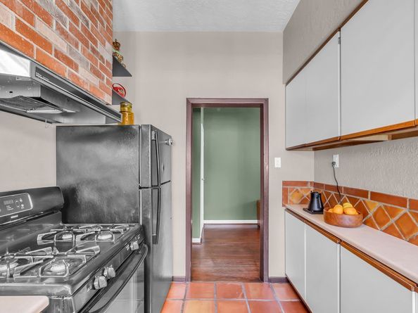 2608 Hopkins Street, Houston TX 77006