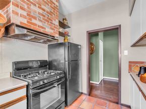 2608 Hopkins Street, Houston TX 77006