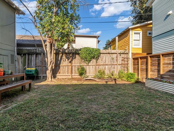 2608 Hopkins Street, Houston TX 77006