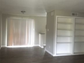 5625 Antoine Drive 708, Houston TX 77091