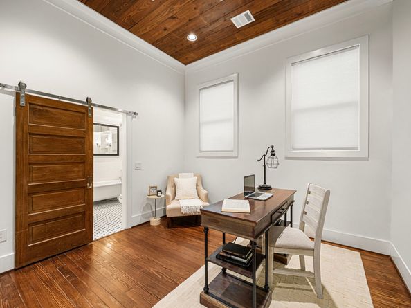 405 Welch Street, Houston TX 77006