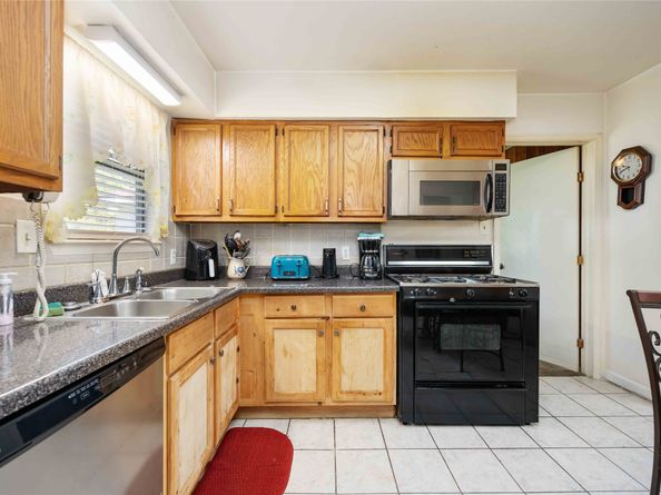 7337 Howton Street, Houston TX 77028