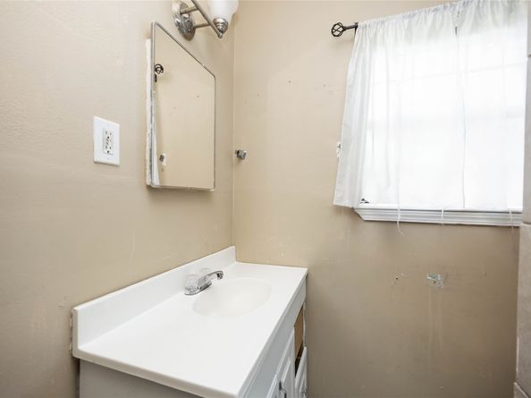 7337 Howton Street, Houston TX 77028