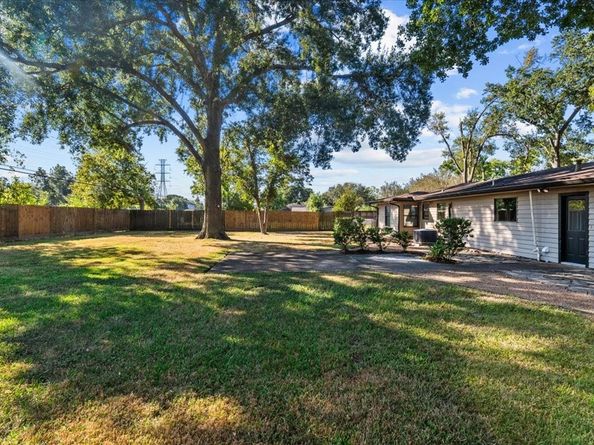 1710 Wycliffe Drive, Houston TX 77043