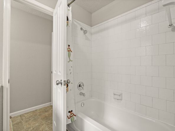 1017 Oak Knoll Court, Sugar Land TX 77498
