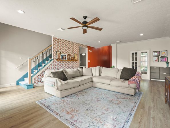 1017 Oak Knoll Court, Sugar Land TX 77498