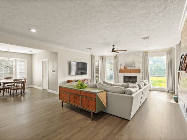 1017 Oak Knoll Court, Sugar Land TX 77498