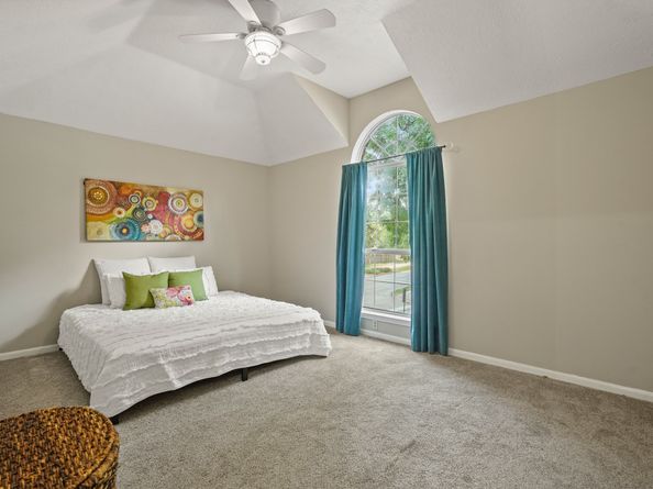 1017 Oak Knoll Court, Sugar Land TX 77498
