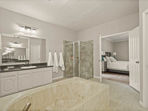 1017 Oak Knoll Court, Sugar Land TX 77498