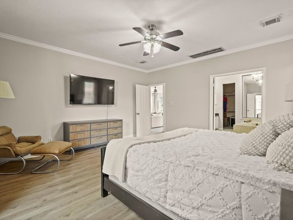 1017 Oak Knoll Court, Sugar Land TX 77498