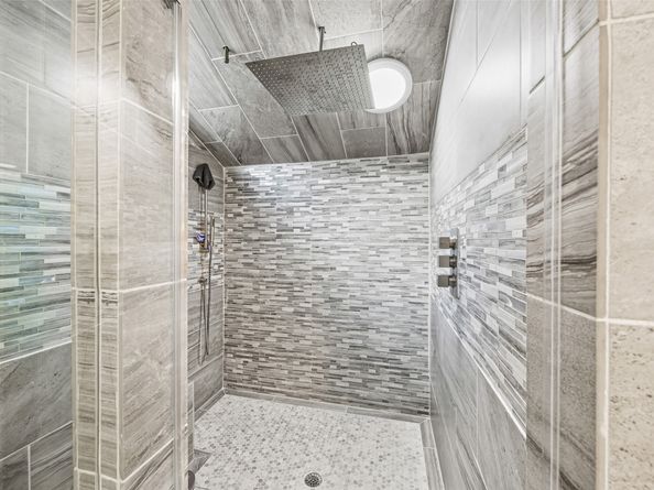 5122 Glenmeadow Drive, Houston TX 77096