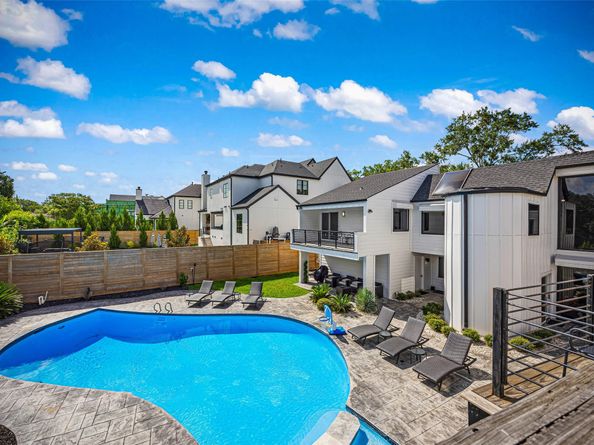 5122 Glenmeadow Drive, Houston TX 77096