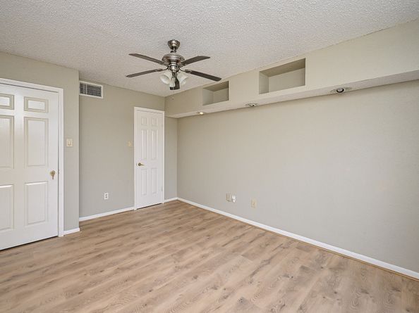 2826 S Bartell Drive 37, Houston TX 77054